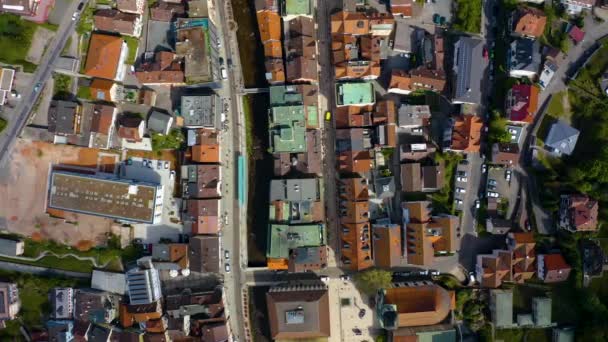 Luftaufnahme Der Stadt Bad Wildbad Schwarzwald Einem Sonnigen Frühlingstag Deutschland — Stockvideo