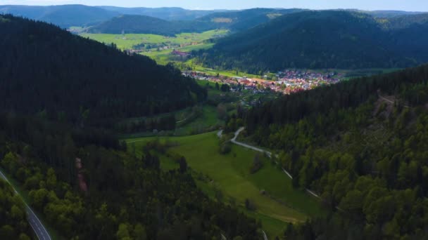 Luftaufnahme Rund Das Dorf Und Kloster Klosterreichenbach Schwarzwald Einem Sonnigen — Stockvideo