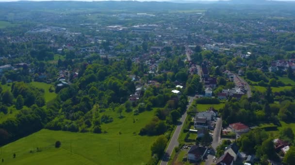 Ilmakuva Ympäri Kaupunkia Sankt Wendel Saksassa Aurinkoisena Kevätpäivänä — kuvapankkivideo