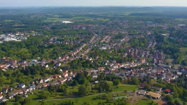 Güneşli Bir Bahar Gününde Almanya Nın Bexbach Kentindeki Hava Manzarası — Stok video