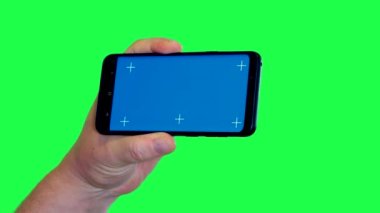 Cep telefonu için mavi ekran şablonu, işaret ediyor ve sonra kaydırıyor.