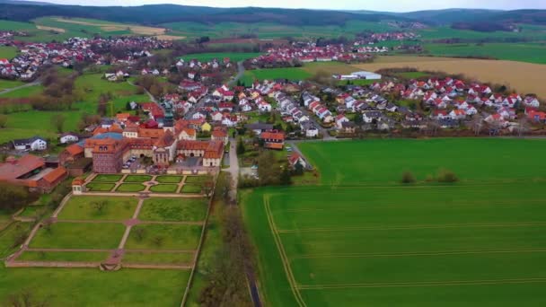 Luchtfoto Van Het Dorp Het Klooster Johannesberg Duitsland Hessen Een — Stockvideo