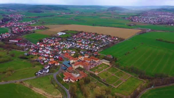 Luftaufnahme Des Dorfes Und Des Klosters Johannesberg Hessen Einem Frühen — Stockvideo