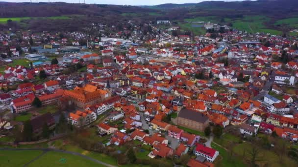 ドイツ ヘッセの旧市街スタインゲンの空中風景早春の日 — ストック動画