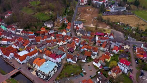 Luftaufnahme Der Stadt Wchtersbach Hessen Einem Sonnigen Frühlingstag — Stockvideo