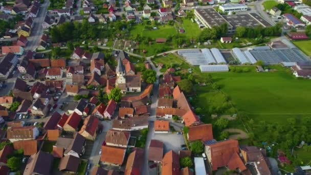 Vista Aérea Del Pueblo Lienzingen Alemania Una Mañana Soleada Primavera — Vídeo de stock