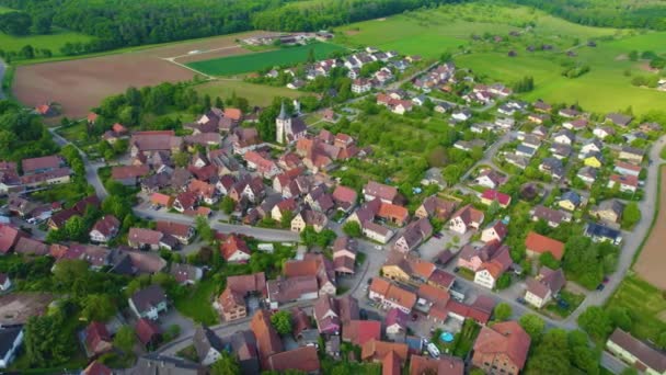 Almanya Daki Lienzingen Köyünün Havadan Görünüşü Baharın Güneşli Sabahında — Stok video