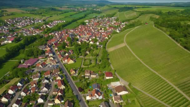 Vista Aérea Del Pueblo Pfaffenhofen Alemania Una Mañana Soleada Primavera — Vídeo de stock