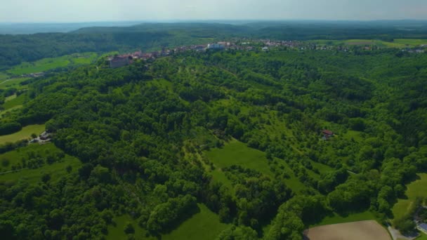 Almanya Nın Eski Waldenburg Kasabasının Hava Manzarası Baharın Güneşli Bir — Stok video