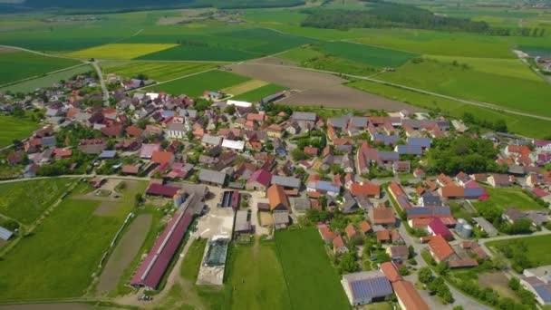 Légi Felvétel Városról Bajorországban Németországban Egy Napsütéses Tavaszi Napon — Stock videók