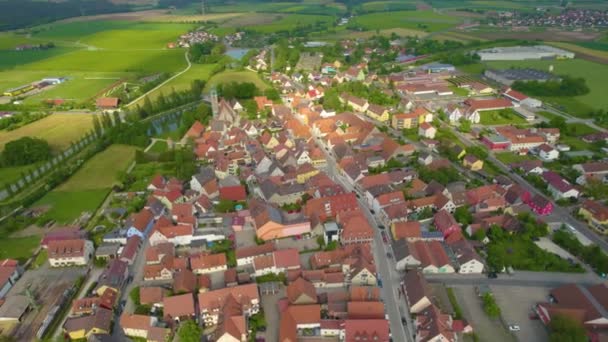 Vista Aérea Cidade Markt Erlbach Alemanha Baviera Dia Ensolarado Primavera — Vídeo de Stock