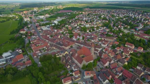 Almanya Daki Langenzenn Şehrinin Havadan Görünüşü Güneşli Bir Bahar Gününde — Stok video