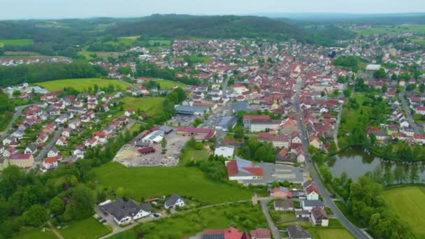 Almanya Daki Eski Bir Şehir Merkezinin Havadan Görünüşü Yazın Güneşli — Stok video