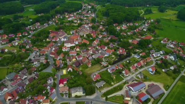 Almanya Daki Eski Bir Şehir Merkezinin Havadan Görünüşü Yazın Güneşli — Stok video