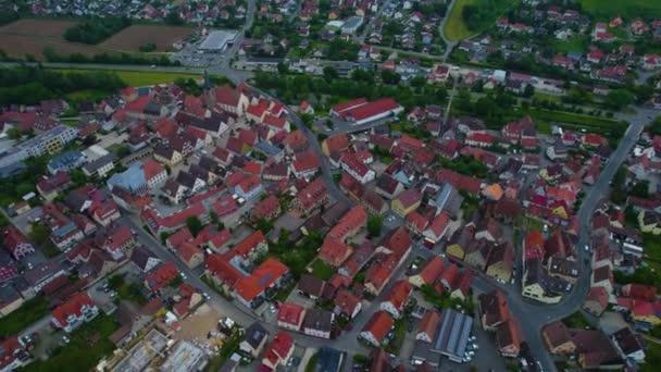 Almanya Daki Eski Bir Şehir Merkezinin Havadan Görünüşü Baharın Güneşli — Stok video