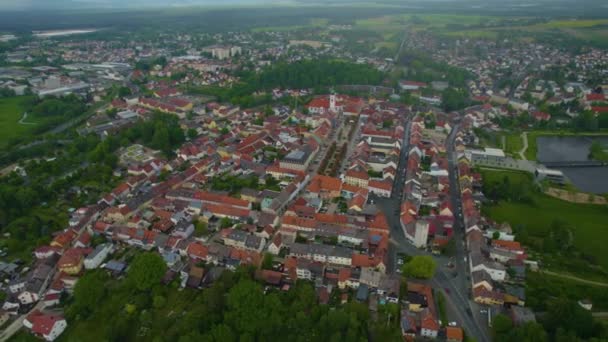 Almanya Daki Eski Bir Şehir Merkezinin Havadan Görünüşü Baharın Güneşli — Stok video