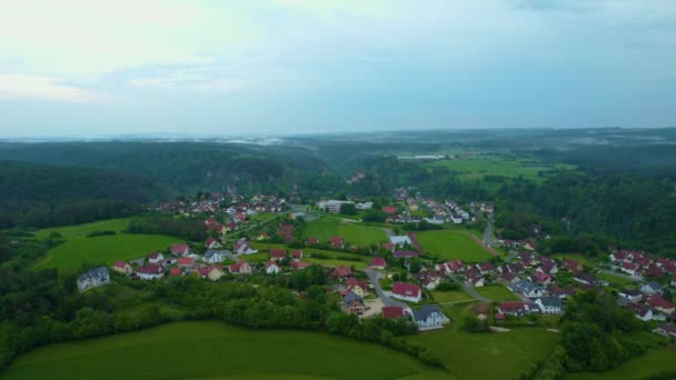 Luchtfoto Van Een Stad Oude Binnenstad Duitsland Een Zonnige Dag — Stockvideo