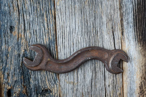 S Wrench on wood Background — Stock Photo, Image