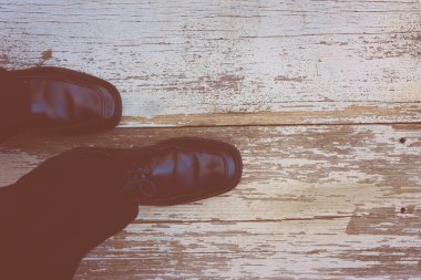 Ayak. Birinci şahıs bakış rustik ahşap zemin üzerine.