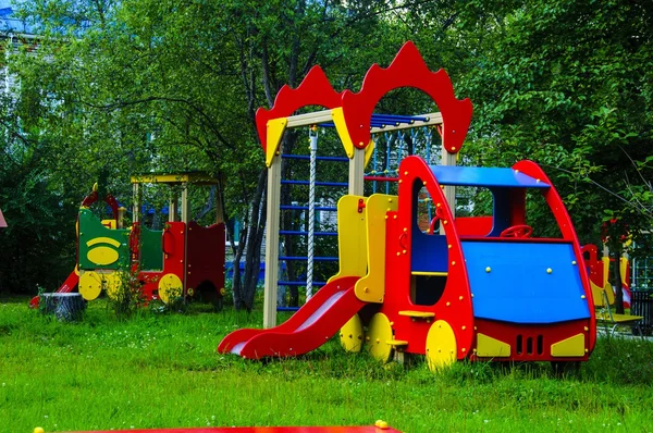 Plac zabaw dla dzieci w przyrodzie — Zdjęcie stockowe