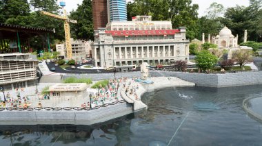 Johor, Malezya, 20 Ocak 2021 - Legoland, Johor, Malezya 'daki Lego tuğlalarından yapılmış minyatür modelin sahnesi.. Seçici odaklanma. Gürültü ve tahıl içerir