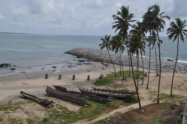 Bateaux Pêche Abandonnés Sur Une Plage Afrique — Photo