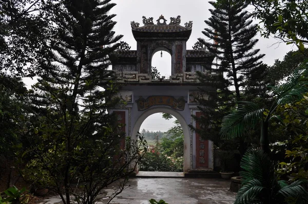 Πύλη Στο Μαρμάρινα Βουνά Κοντά Hang Βιετνάμ — Φωτογραφία Αρχείου