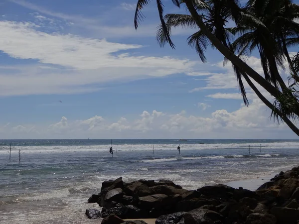 Pêcheurs Inclinaison Près Ville Galle Sri Lanka — Photo