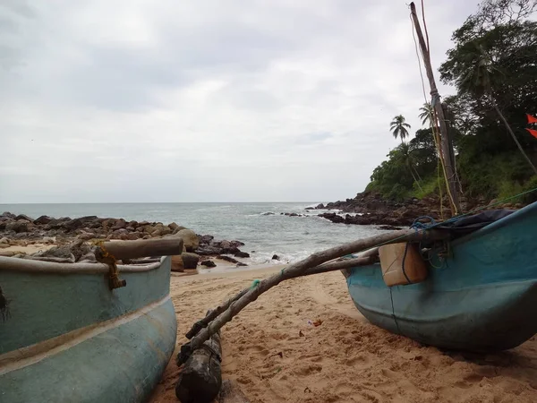 Bateau Pêche Catamaran Sur Une Plage Sri Lanka — Photo