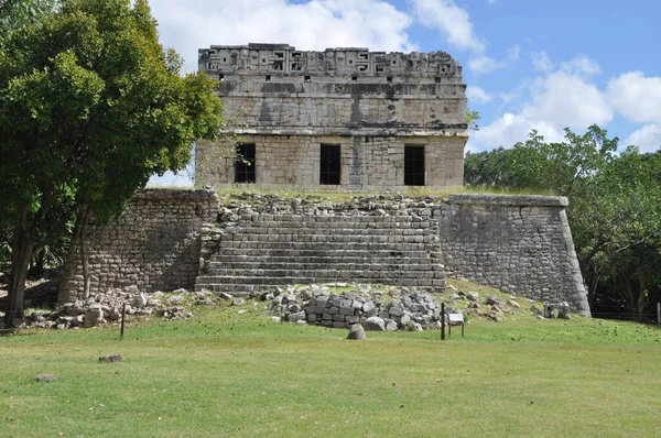 Chichen Itza arkeolojik alanındaki tapınak, Meksika.