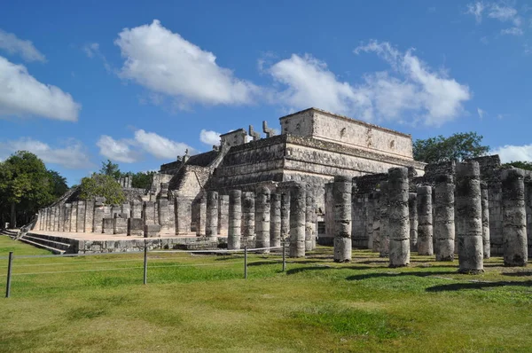 Chichen Itza arkeolojik alanındaki tapınak, Meksika.