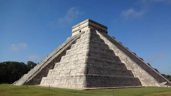 Templo Kukulcan Sítio Arqueológico Chichen Itza México — Fotografia de Stock