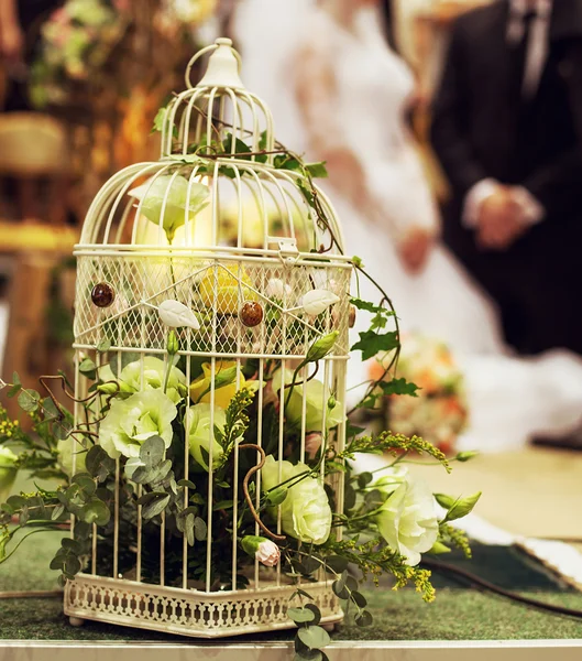 Detalles de decoración de la boda con velas y flores —  Fotos de Stock