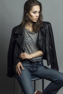 yüksek moda kavramı. Studio beatifull kızsın portresi