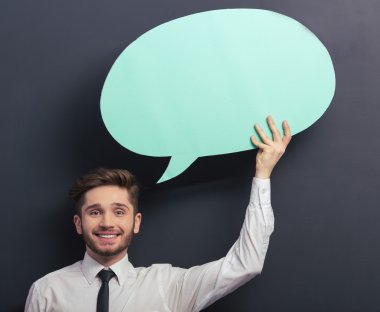 Konuşma balonu ile yakışıklı öğrenci