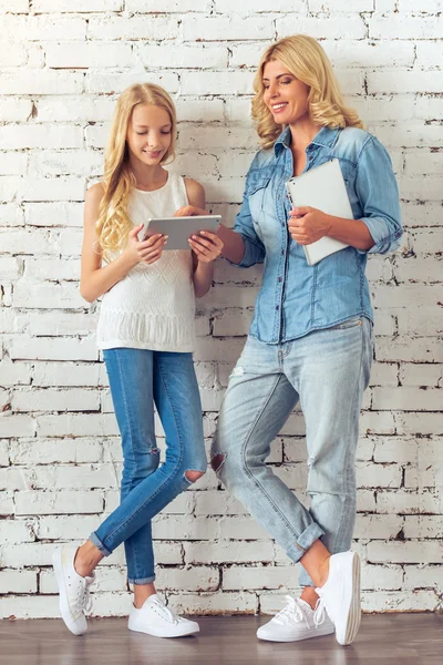 Mutter und Tochter — Stockfoto