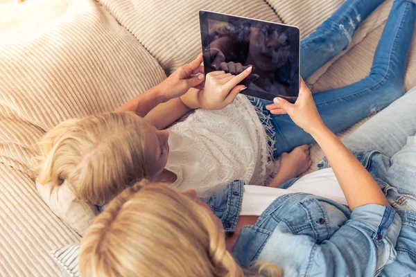 Mamma e figlia — Foto Stock