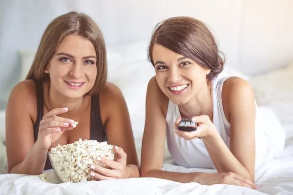 Chicas en casa — Foto de Stock