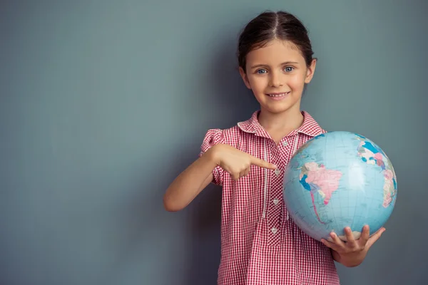 Charmantes kleines Mädchen — Stockfoto