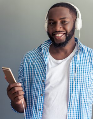 Şık Afro Amerikalı işadamı