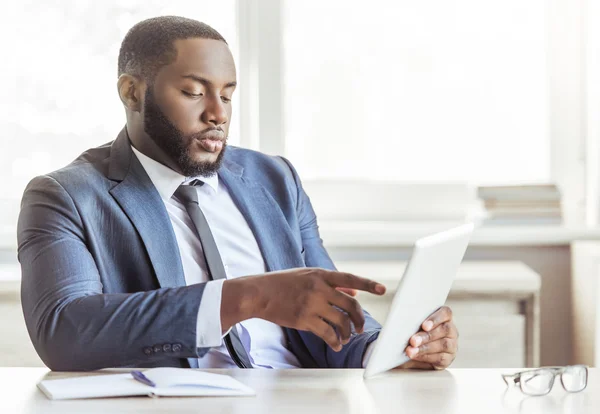 Handsome Afro American businessman — Stock Photo, Image