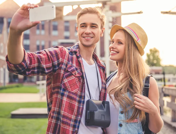 Beautiful young couple — Stock Photo, Image