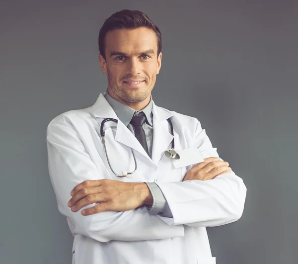 Yakışıklı tıp doktoru — Stok fotoğraf