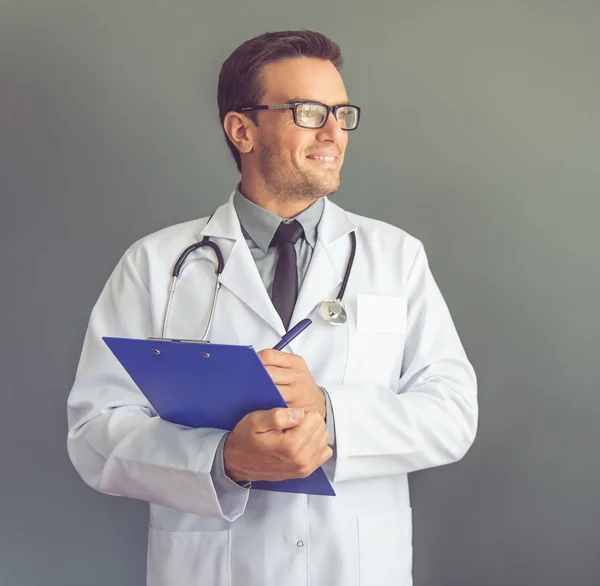 Handsome medical doctor — Stock Photo, Image