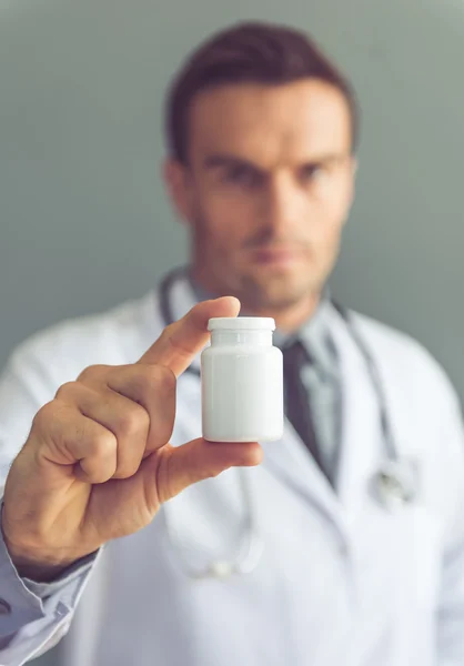 Handsome medical doctor — Stock Photo, Image