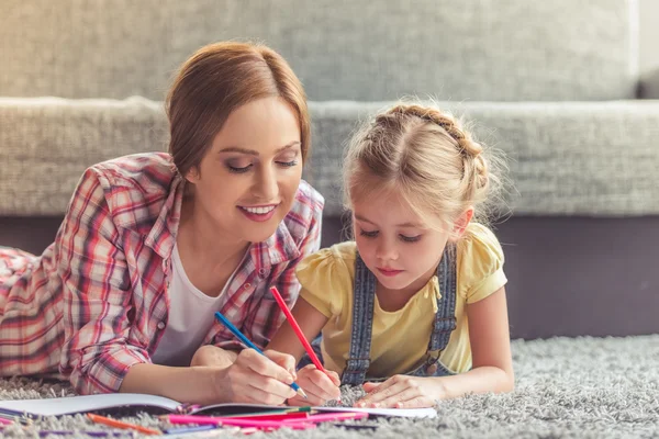 Moeder en dochter — Stockfoto