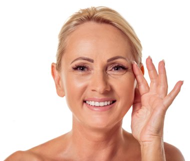 Güzel orta yaşlı kadın.