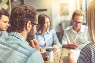 çalışan iş adamları