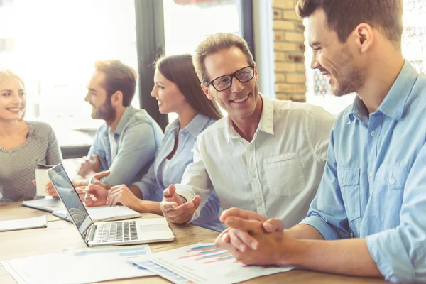 Gente de negocios trabajando — Foto de Stock