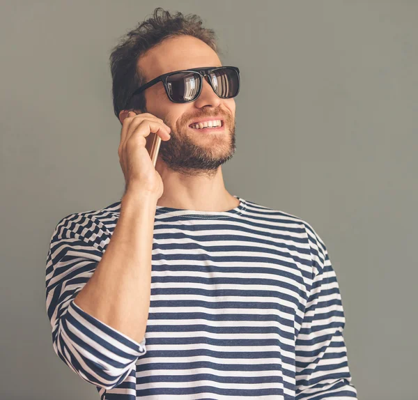 Hombre guapo y elegante —  Fotos de Stock